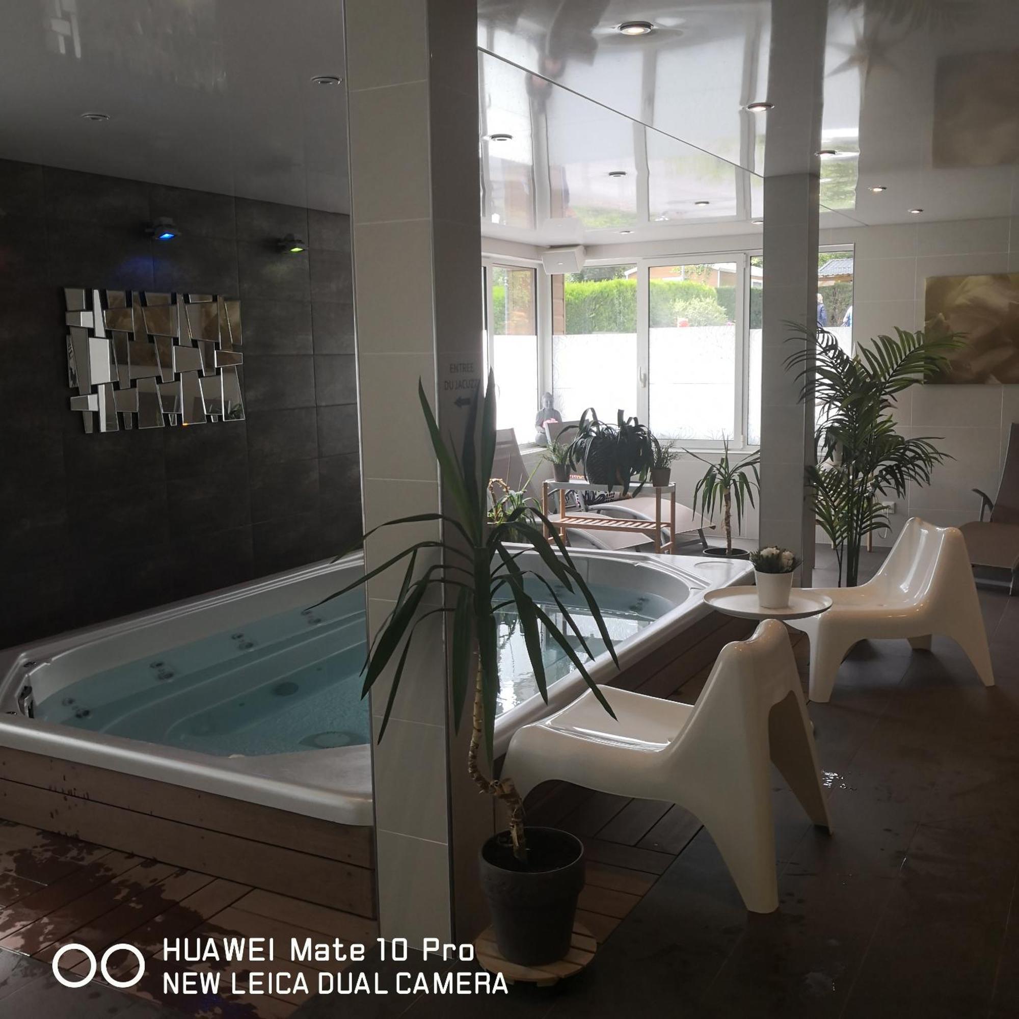 בסה-א-סנט-אנסטאיס Charmant Mobil Home Style Chalet מראה חיצוני תמונה